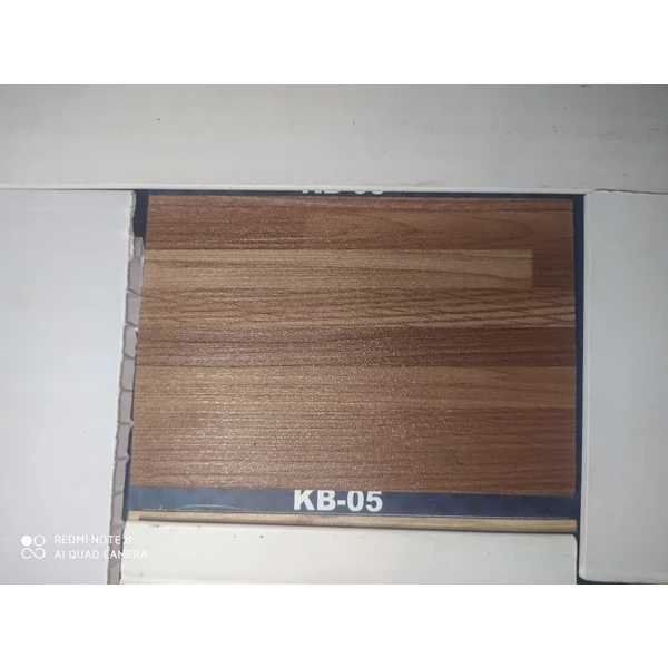 Lantai Vinyl Motif Kayu Merk Kang Bang Tipe KB 05 Material Atau Terpasang Per Meter